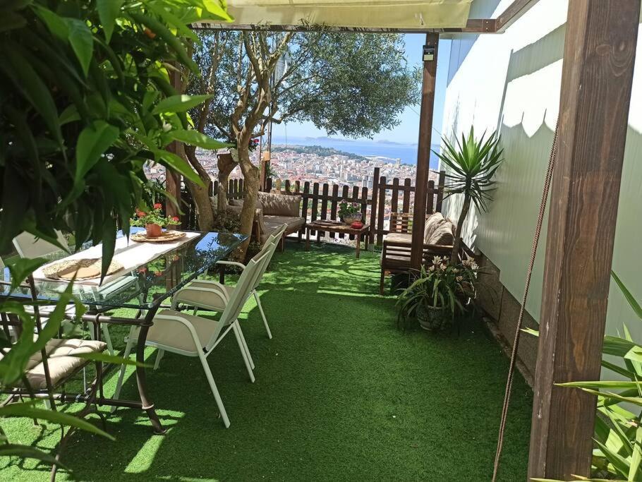 Acogedora Casa Con Vistas Panoramicas De Vigo Villa Bagian luar foto