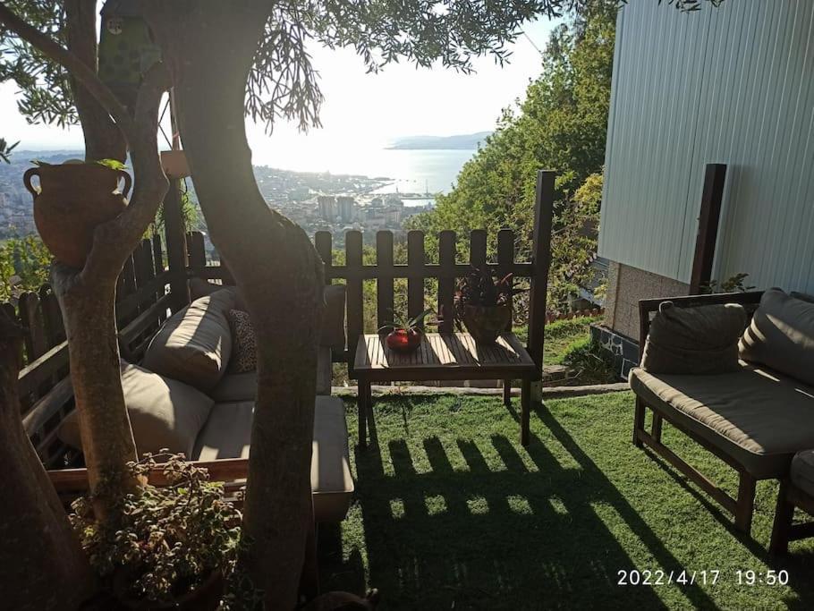 Acogedora Casa Con Vistas Panoramicas De Vigo Villa Bagian luar foto
